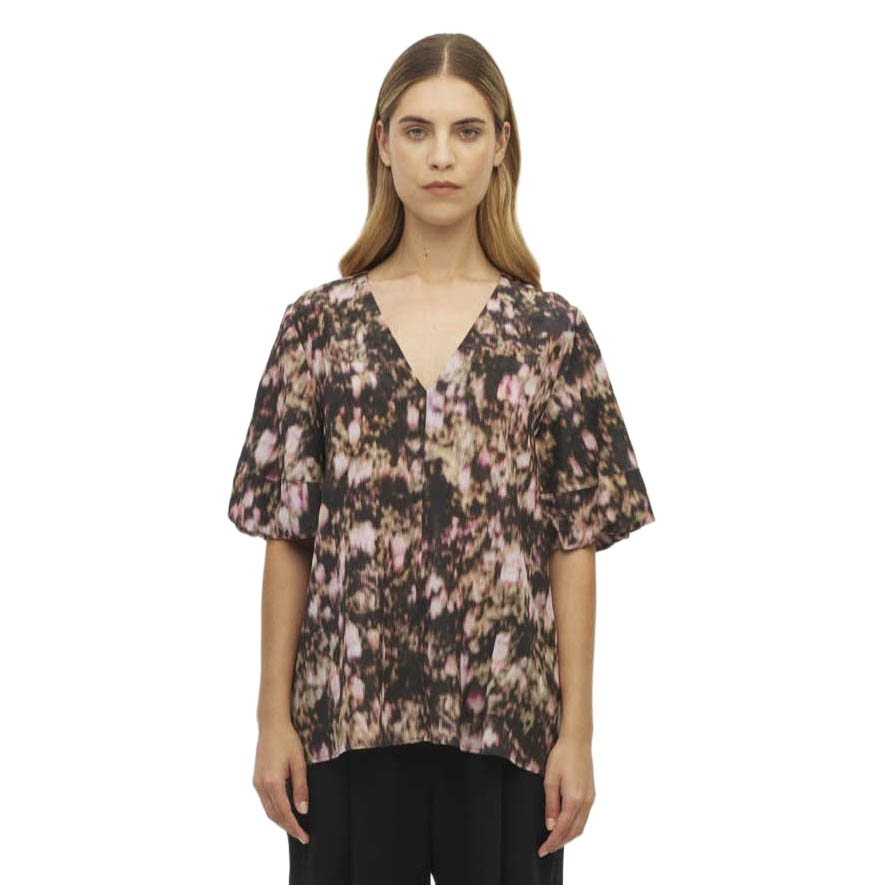 Juliette Hogan Parker Tee